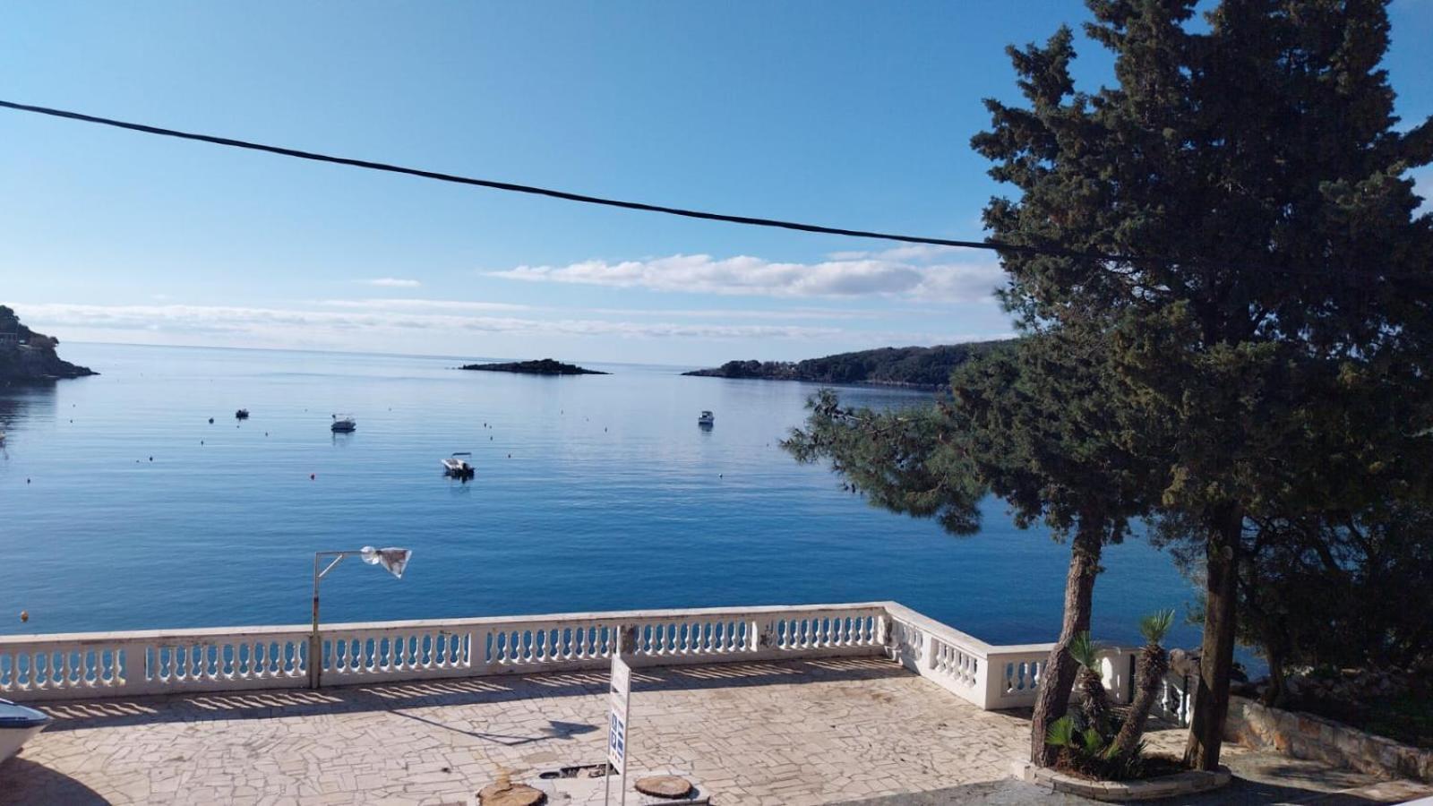 Captain'S Villa Molunat Exterior photo